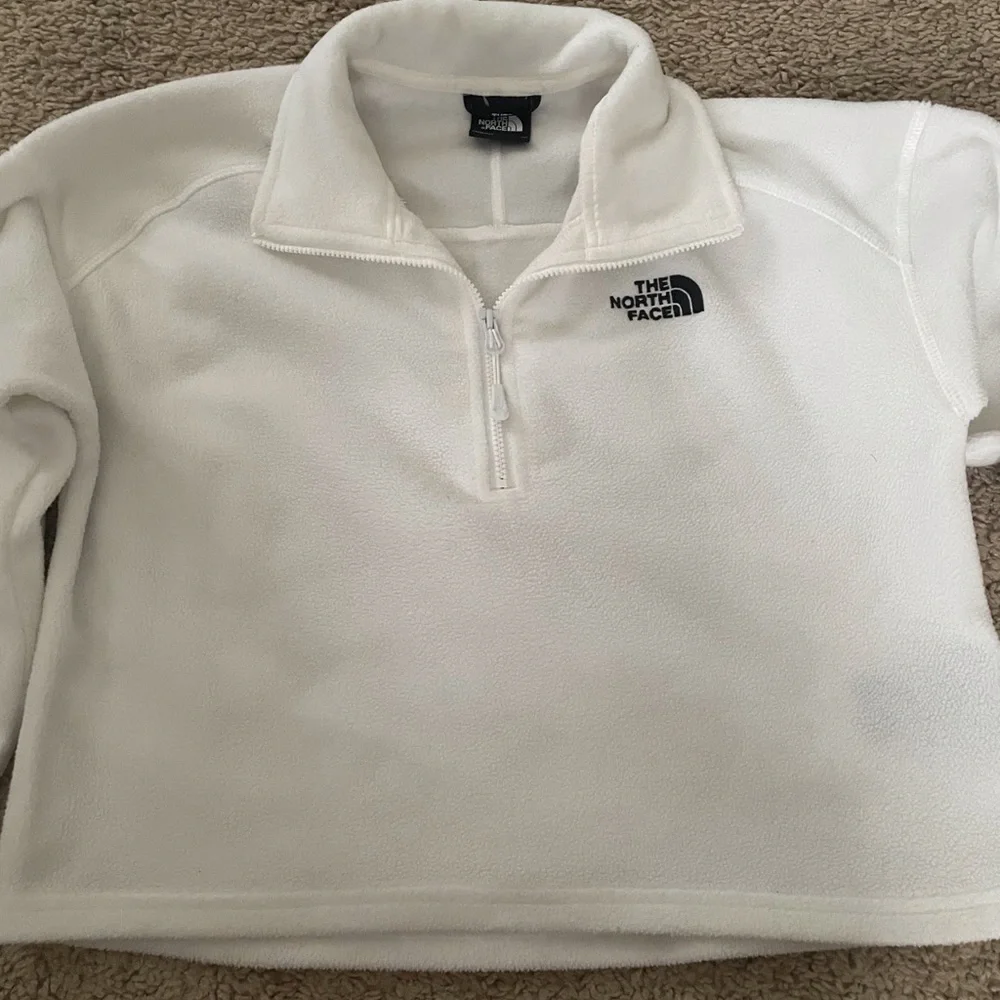 The North Face White Quarter-Zip Sweatshirt - Picture 4 of 5